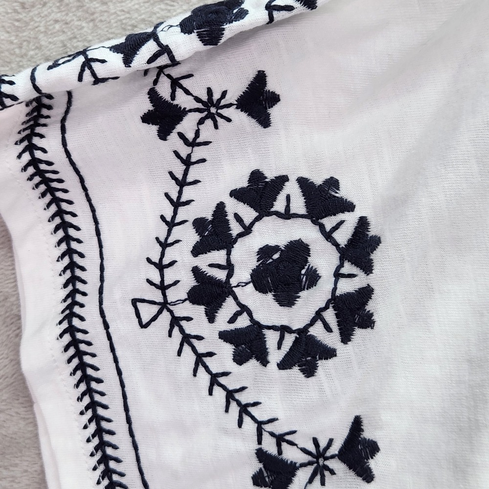 Karen Kane In The Spirit Womens 2X White Embroidered Flutter Sleeve V Neck‎ Top - Picture 9 of 11